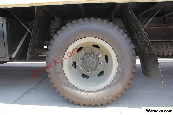 FAW Jiefang Qingdao Junwei (J5K) Medium Truck 180hp 4X2(6 wheels) 6.6m Van Cargo Truck Chassis (1) | 86Trucks