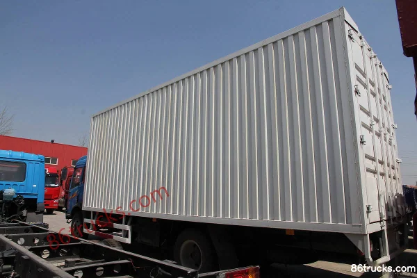 FAW Jiefang Qingdao Junwei (J5K) Medium Truck 180hp 4X2(6 wheels) 6.6m Van Cargo Truck Chassis (3) | 86Trucks