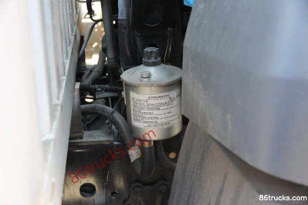 FAW Jiefang Qingdao Junwei (J5K) Medium Truck 180hp 4X2(6 wheels) 6.6m Van Cargo Truck Chassis (1) | 86Trucks