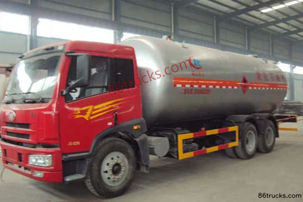 FAW Jiefang Qingdao Hanwei (J5M) 220 hp 6X4(10 wheels) Liquefied Gas Transport Truck (Chengliwei Brand) Exterior (2) | 86Trucks