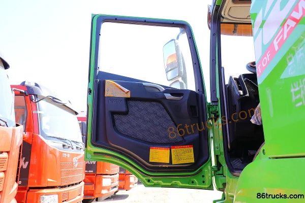 FAW Jiefang Qingdao JH6 Poids lourd 400 ch 6X4(10 roues) Camion benne 5,8 m (China VI) Cabine (1) | 86Trucks