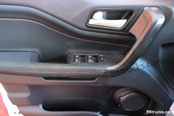 Changan Light Vehicle Oushang X70A 107 hp 1.5L gasoline 2-seat panel van (China VI) Cab (2) | 86Trucks