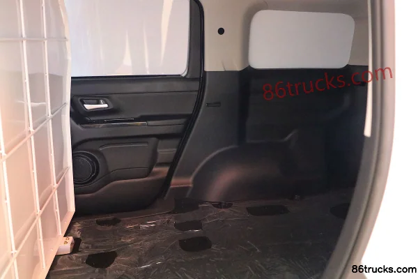 Changan Light Vehicle Oushang X70A 107 hp 1.5L gasoline 2-seat panel van (China VI) Cargo Box (3) | 86Trucks