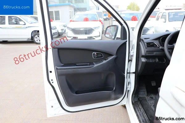 Changan Ono S 2019 106 ch 1,5 L Fourgon fermé 2 places (China VI) Cabine (2) | 86Trucks