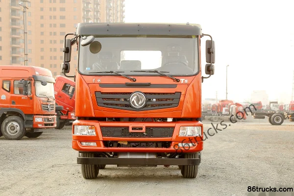 Chusheng Chusheng Dongfeng chassis water sprinkler truck