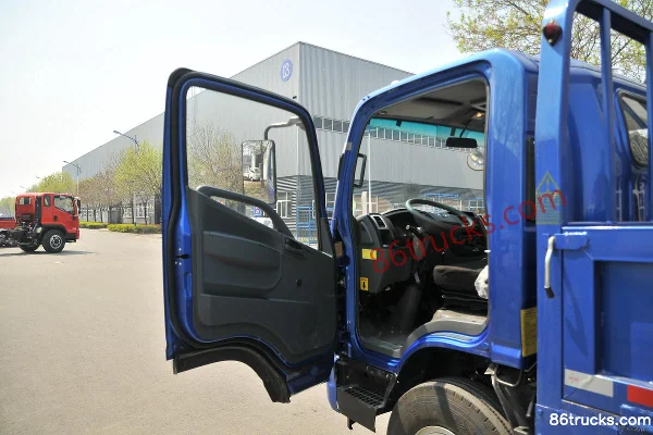 Kama Kaijie HM6 156 hp 4X2(6 wheels) 4.16m dump truck Cab (1) | 86Trucks