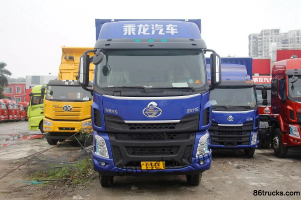 Dongfeng Liuqi Chenglong H5 Medium Truck 220 hp 4X2(6 wheels) 6.8m Box Van Cargo Truck (China VI) Exterior (2) | 86Trucks