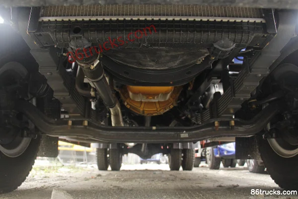 Dongfeng Liuqi Chenglong H5 Medium Truck 220 hp 4X2(6 wheels) 6.8m Box Van Cargo Truck (China VI) Chassis (1) | 86Trucks