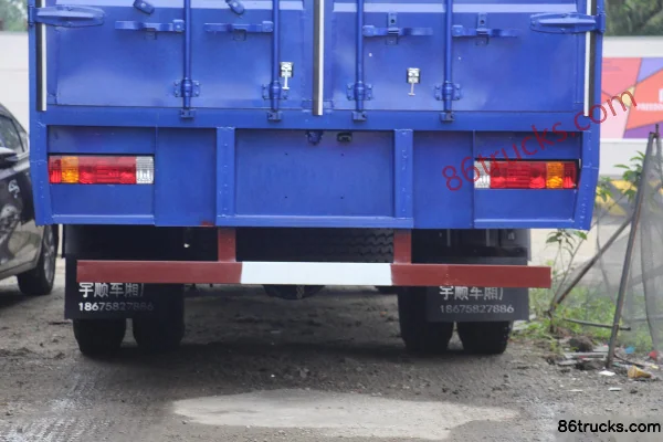 Dongfeng Liuqi Chenglong H5 Medium Truck 220 hp 4X2(6 wheels) 6.8m Box Van Cargo Truck (China VI) Body (3) | 86Trucks
