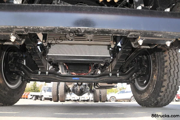 JAC Junling V8 170 hp 4X2(6 wheels) 5.48m Cab-to-Axle Flatbed Light Truck (Fast Gear 8-speed) Chassis (1) | 86Trucks