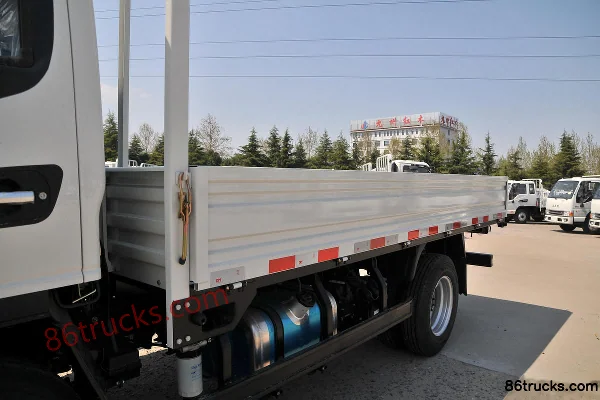 JAC Junling E3 120 hp 4X2(6 wheels) 3.7m Single Row Flatbed Light Truck Body (1) | 86Trucks