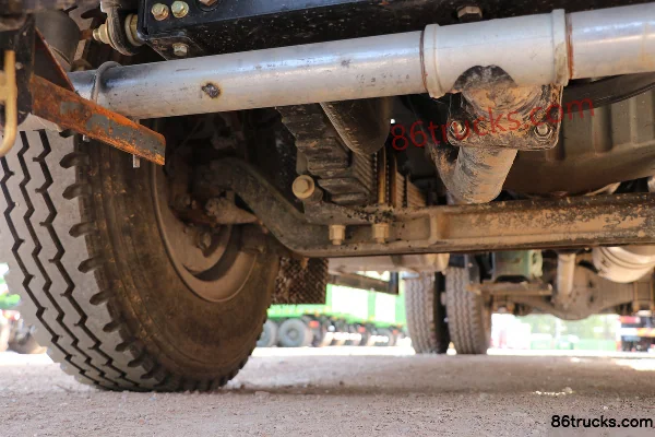 FAW Jiefang J6L 220hp 4X2(6 wheels) Water Sprinkler Truck (Great Wall Brand) Chassis (2) | 86Trucks