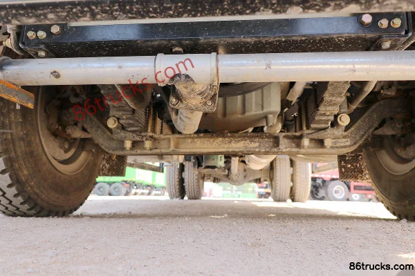 FAW Jiefang J6L 220hp 4X2(6 wheels) Water Sprinkler Truck (Great Wall Brand) Chassis (1) | 86Trucks