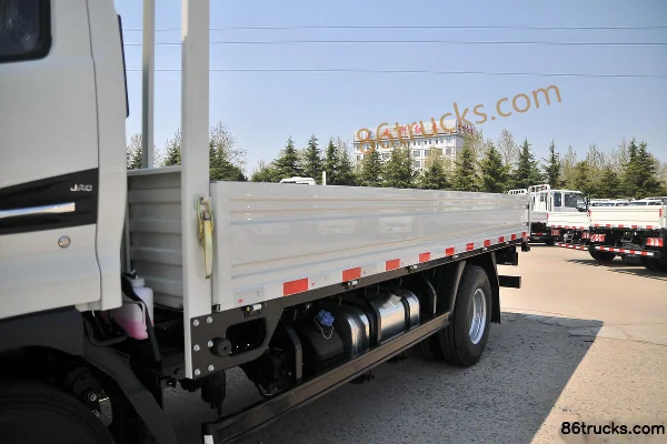 JAC Junling V6 150 ch 4X2(6 roues) camion léger à ridelles 4,22 m cabine simple (China VI) Carrosserie (1) | 86Trucks