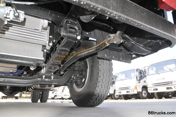 JAC Junling V8 170hp 4X2(6 wheels) 3.85m half-row cage van light truck Chassis (3) | 86Trucks