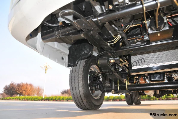Kama Ruihang X1 High-end 1.5L 113hp 4X2(6 wheels) Gasoline 3.6m Single Row Van Mini Truck (China VI) Chassis (2) | 86Trucks