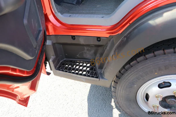 Sinotruk HOWO Wang Series 160hp 4X2(6 wheels) 4.15m Single Row Stake Light Truck (China VI) Cab (3) | 86Trucks