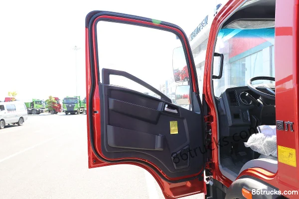 Sinotruk HOWO Wang Series 160hp 4X2(6 wheels) 4.15m Single Row Stake Light Truck (China VI) Cab (1) | 86Trucks