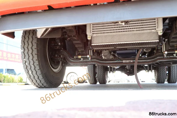 Sinotruk HOWO Wang Series 160hp 4X2(6 wheels) 4.15m Single Row Stake Light Truck (China VI) Chassis (2) | 86Trucks
