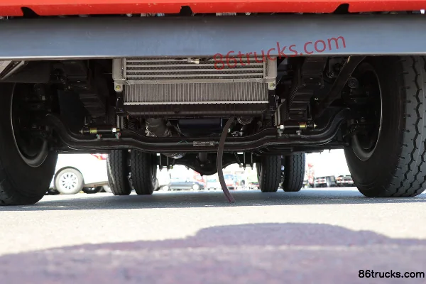 Sinotruk HOWO Wang Series 160hp 4X2(6 wheels) 4.15m Single Row Stake Light Truck (China VI) Chassis (1) | 86Trucks