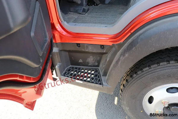 Sinotruk HOWO Wang Series 160 hp 4X2(6 wheels) 4.15m Single-row Van Light Truck (China VI) Cab (1) | 86Trucks