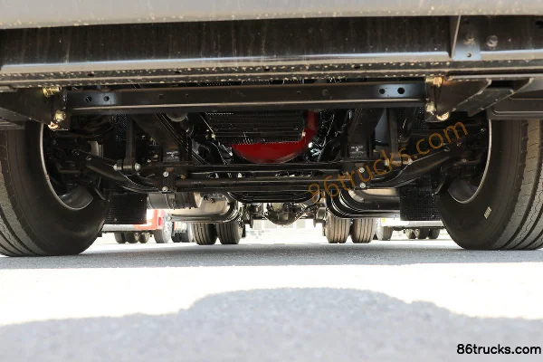 Foton AumanEST-A Smart Edition 430hp 4X2(6 wheels) Short Distance Dangerous Goods Tractor Truck Chassis (1) | 86Trucks