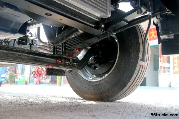 FAW Jiefang Lin VH 230 hp 4X2(6 wheels) 6.8m semi-sleeper box cargo truck (China VI) (axle ratio 4.333) Chassis (3) | 86Trucks