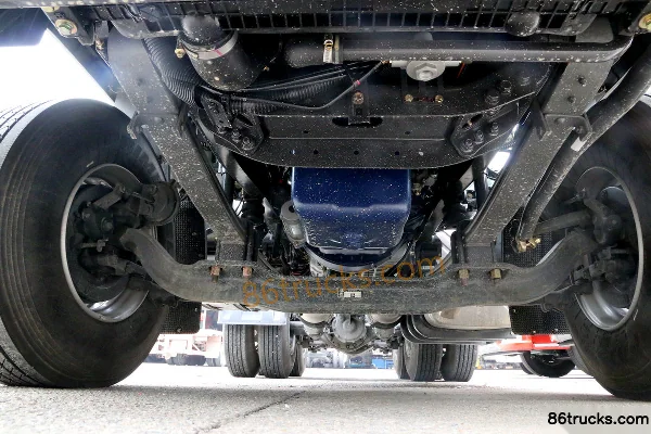 DongfengLiuqi Chenglong H5 camion lourd 430 ch 6X4(10 roues) tracteur routier (pont arrière 440 allégé) Châssis (1) | 86Trucks