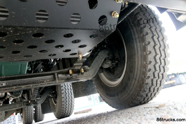 FAW Jiefang Qingdao Long V 220hp 6X2(8 wheels) 5.2m dump truck Chassis (3) | 86Trucks