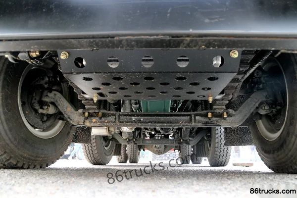 FAW Jiefang Qingdao Long V 220hp 6X2(8 wheels) 5.2m dump truck Chassis (1) | 86Trucks