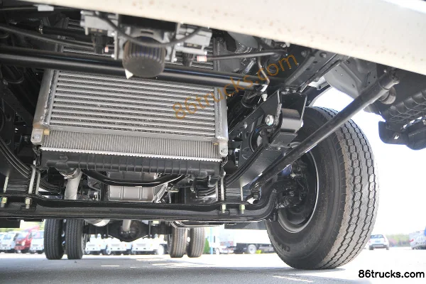 JAC Junling V6 150 hp 4X2(6 wheels) 4.18m single-row flatbed light truck (China VI) Chassis (3) | 86Trucks