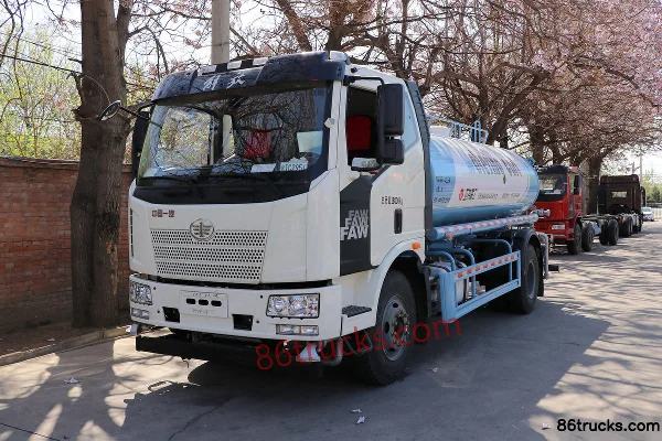 Yate Heavy Industry Yate Heavy Industry FAW Jiefang Chassis Cleaning Truck