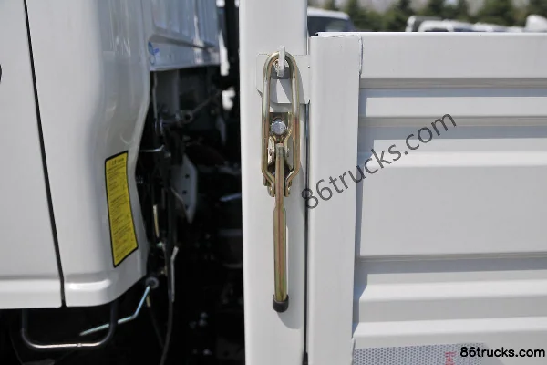 JAC Kangling J3 Luxe 95 ch 4X2(6 roues) camion léger à plateaux 3,7 m cabine simple (China VI) Carrosserie (2) | 86Trucks