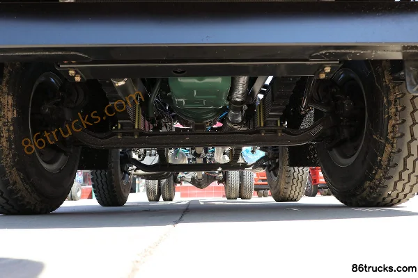 FAW Jiefang J6L Classic Edition 280hp 6X2(8 wheels) 6.8m Flatbed Truck Chassis (1) | 86Trucks