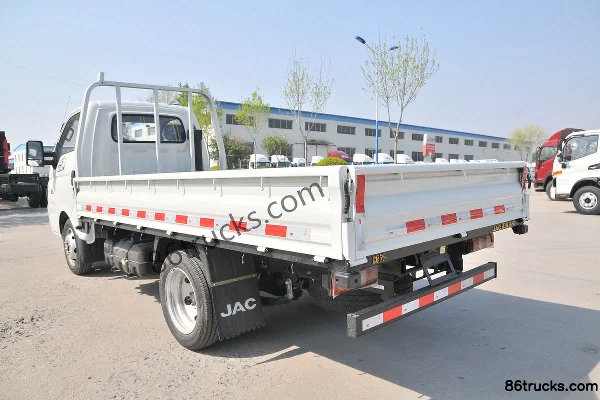 JAC Kaida X5 1.6L 120hp 4X2(6 wheels) Gasoline 3.5m Single Row Flatbed Light Truck (China VI) Body (3) | 86Trucks