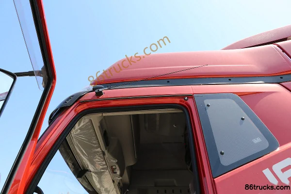 FAW Jiefang J6P Classic Edition 460 hp 4X2(6 wheels) AMT Automatic Tractor Truck (465 Welded Axle) (Hydraulic Retarder) Cab (3) | 86Trucks