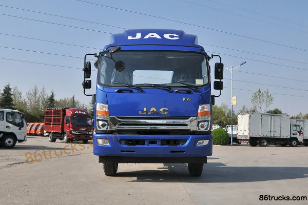 JAC Shuailing Q8 Green Giant 154 hp 4X2(6 wheels) 5.25m Semi-row Flatbed Cargo Truck (Rear Axle 4.875) Exterior (2) | 86Trucks