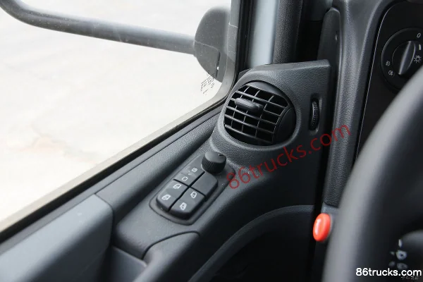 Mercedes-Benz Axor Heavy Truck 290 hp 4X2(6 wheels) Special Vehicle (Chassis) (Model 1829) Cab (3) | 86Trucks
