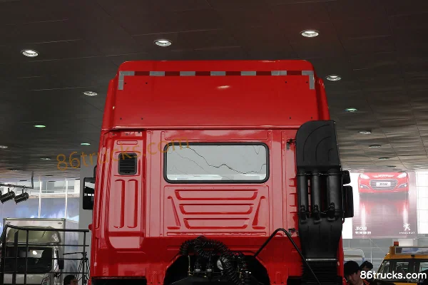 Hongyan GenlyonM100 Tracteur routier 380 ch 6X4(10 roues) Châssis (1) | 86Trucks