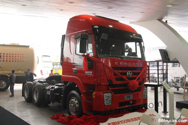 Hongyan GenlyonM100 Tracteur routier 380 ch 6X4(10 roues) Extérieur (2) | 86Trucks