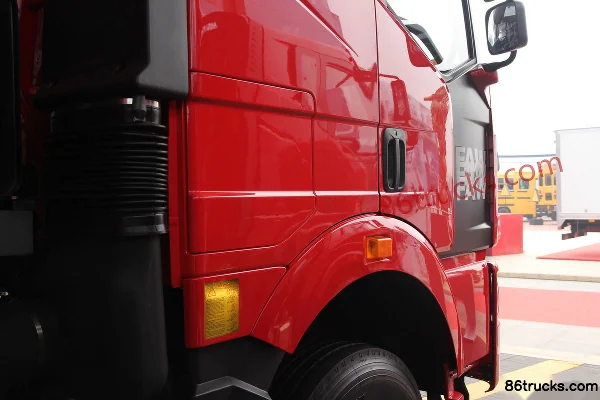FAW Jiefang J6P Heavy Truck 350hp 6X4(10 wheels) 5.6m Dump Truck Chassis (1) | 86Trucks
