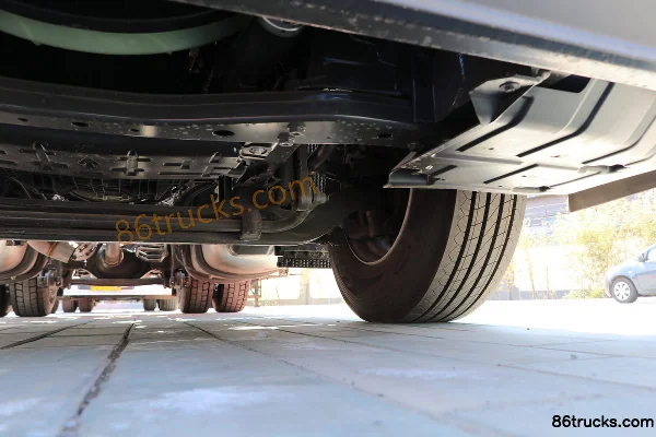 Mercedes-Benz New Actros Heavy Truck 420 hp 4X2(6 wheels) Tractor Truck (Model 1842LS) Chassis (3) | 86Trucks