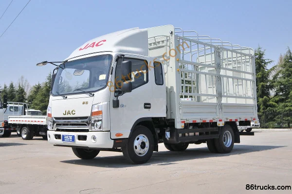 JAC Shuailing Q6 Mountain Edition 141hp 4X2(6 wheels) 3.85m Semi-row Stake Light Truck Exterior (3) | 86Trucks
