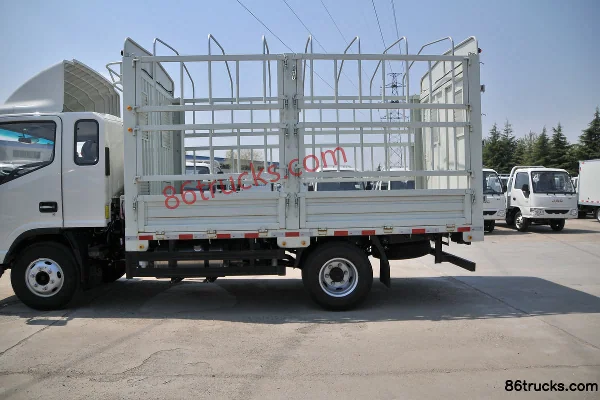 JAC Shuailing Q6 Mountain Edition 141hp 4X2(6 wheels) 3.85m Semi-row Stake Light Truck Body (2) | 86Trucks