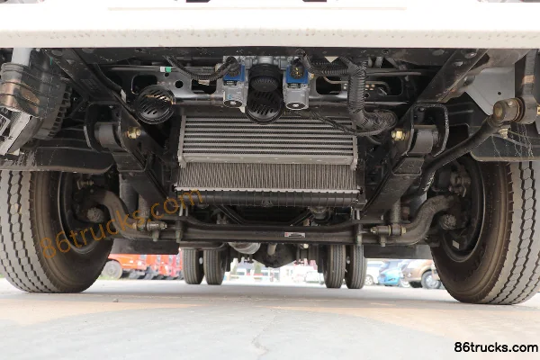 Foton Aumark S3-Series 131hp 4X2(6 wheels) 4.04m refrigerated truck (Hongyu Brand) Chassis (1) | 86Trucks