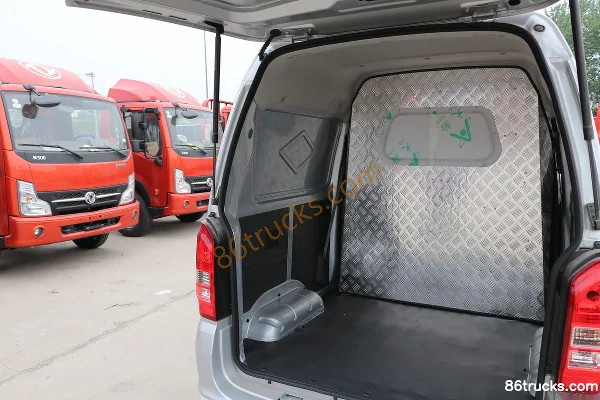 Dongfeng K05S version pratique 88 ch 5 places fourgon 1,2 L Caisse (2) | 86Trucks