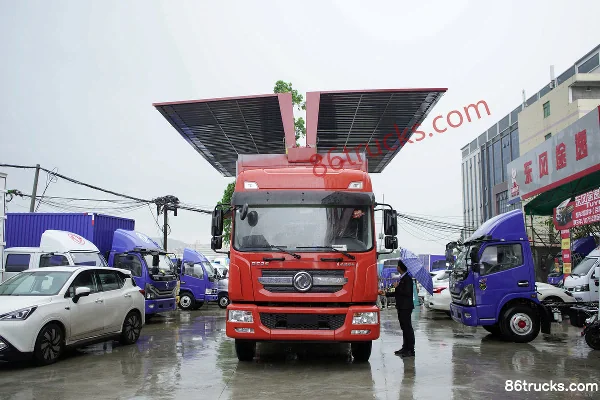 Dongfeng Duolika D12 220 ch 4X2(6 roues) camion porteur fourgon à ouverture latérale 9,6 m (Beijing VI) Carrosserie (1) | 86Trucks