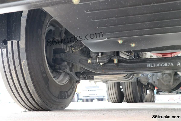 Hualing Hanma H7 poids lourd 430 ch 6X4(10 roues) tracteur routier (China VI) Châssis (2) | 86Trucks