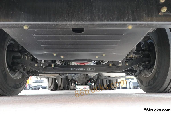 Hualing Hanma H7 poids lourd 430 ch 6X4(10 roues) tracteur routier (China VI) Châssis (1) | 86Trucks