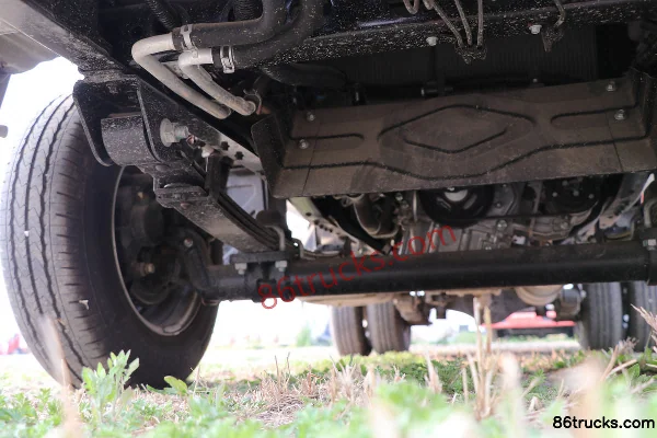Foton Xiangling 112hp 4X2(6 wheels) 3.08m refrigerated truck Chassis (2) | 86Trucks